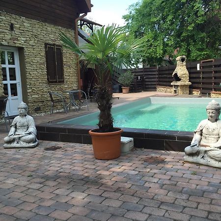 Smeraldo Villa Siófok Exteriör bild
